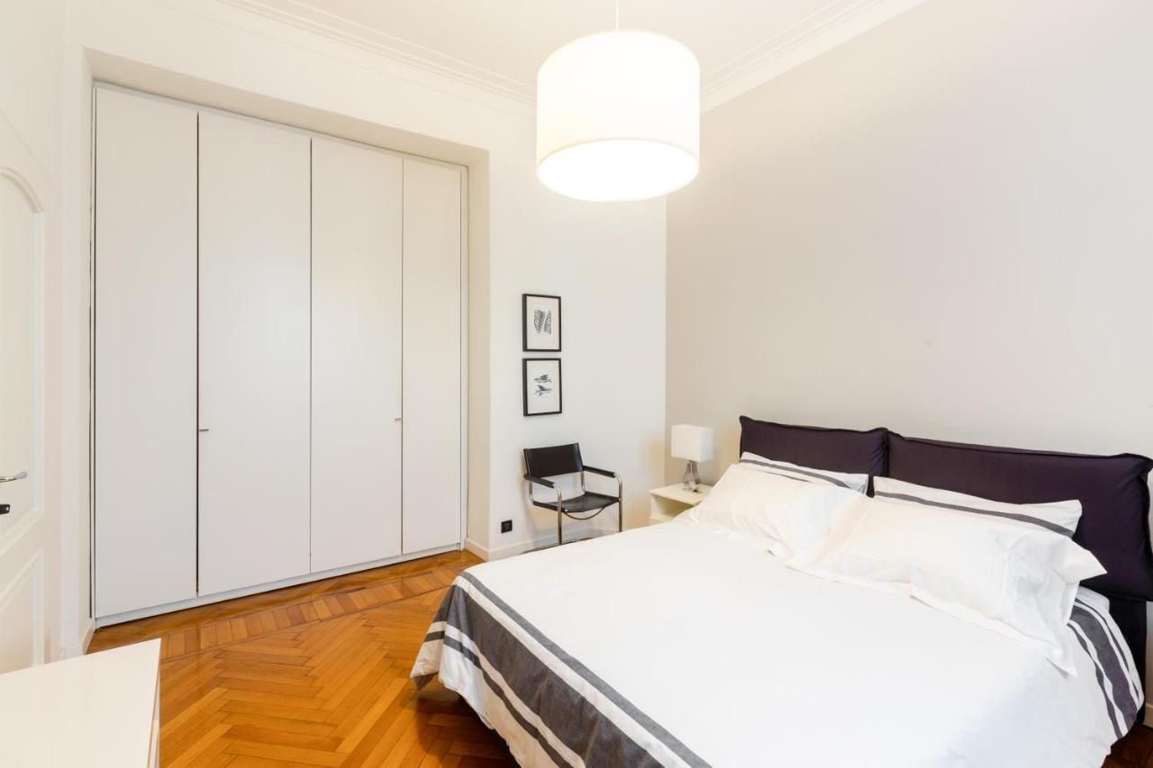 Spacious And Brilliant Apartment In Duomo By Easylife Milan Bagian luar foto