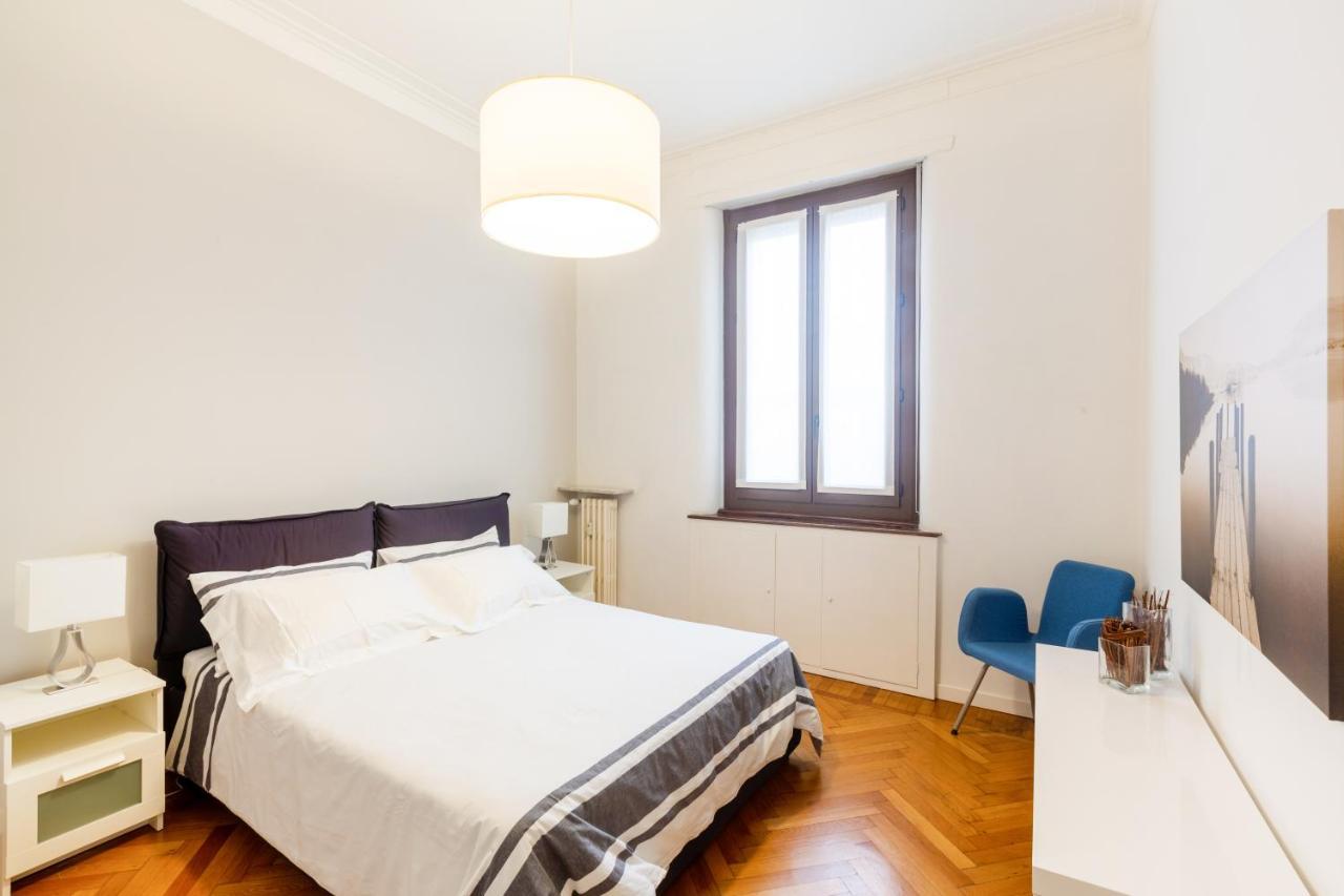 Spacious And Brilliant Apartment In Duomo By Easylife Milan Bagian luar foto