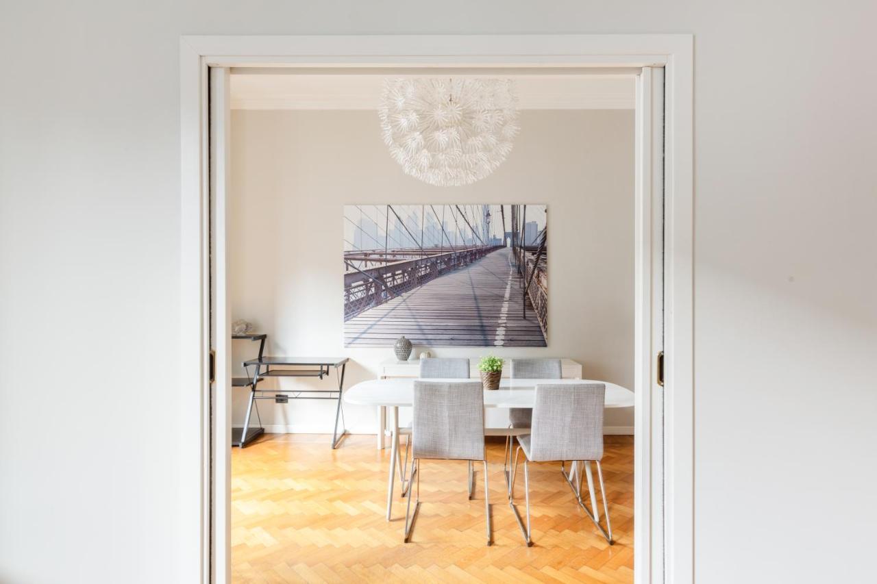 Spacious And Brilliant Apartment In Duomo By Easylife Milan Bagian luar foto